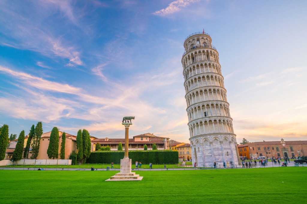 torre pendente di pisa 25 археологических и архитектурных чудес Европы