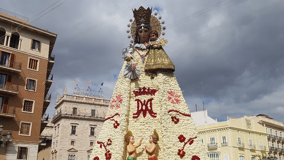 Достопримечательности Валенсии: что посетить и посмотреть? 25 las fallas figura devy marii Достопримечательности Валенсии: что посетить и посмотреть?